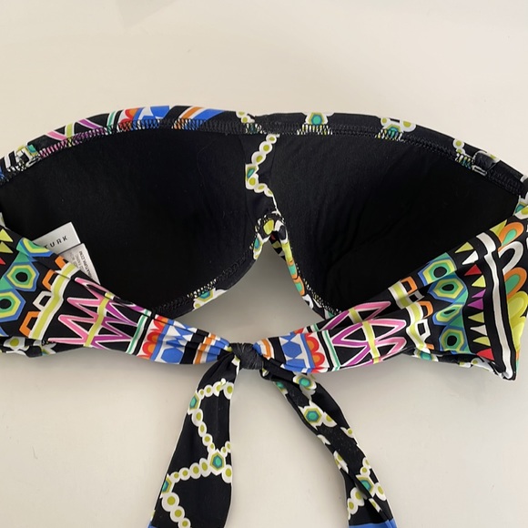 (2/$30) Trina Turk Bikini Top - Size 6 (M) - Picture 7 of 8